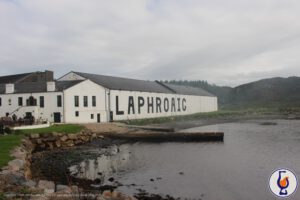 Laphroaig | aged 10 years | Cask Strength | Batch 017 Nov 23